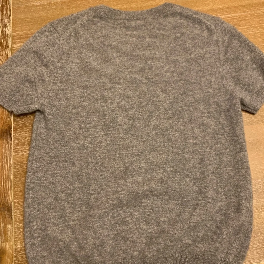 Quince   Mongolian Heather Gray  Cashmere Sweater - Picture 3 of 10